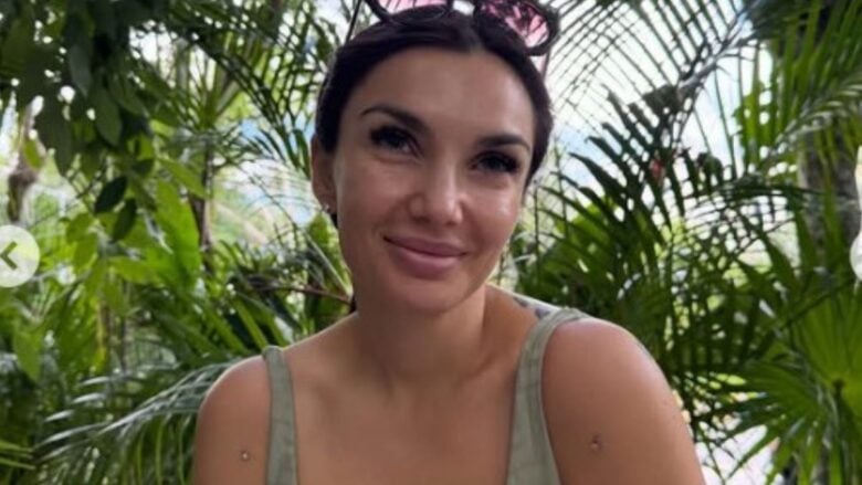 Elettra Lamborghini, in vacanza al mare con il costume intero griffato: quanto ha speso!