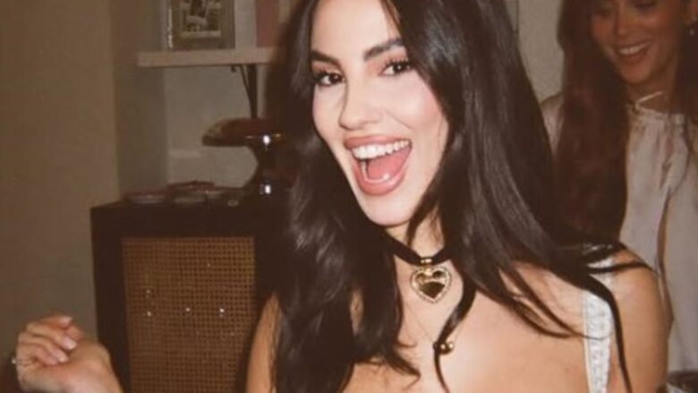 Giulia De Lellis festeggia i suoi 30 anni con un party chic a casa con la sua famiglia e gli amici di sempre