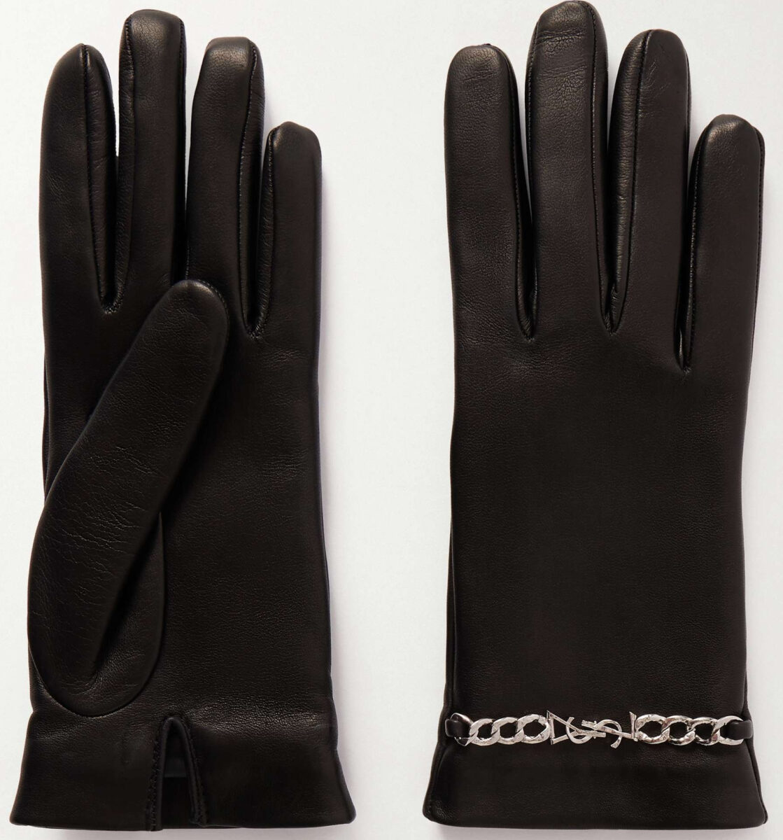 L’accessorio raffinato e glam dell’inverno 2026: mai più senza!