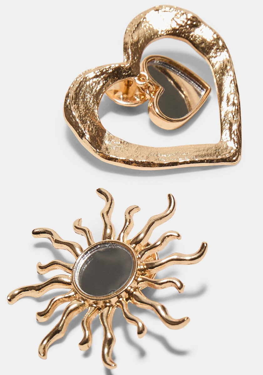 Dai una scossa ai look invernali indossando queste spille. Ricercate e alla moda! Dai una scossa ai look invernali indossando queste spille. Ricercate e alla moda!