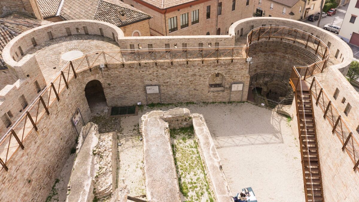 Tra storia e bellezze naturali, ecco un borgo della Marche da visitare il prima possibile Tra storia e bellezze naturali, ecco un borgo della Marche da visitare il prima possibile