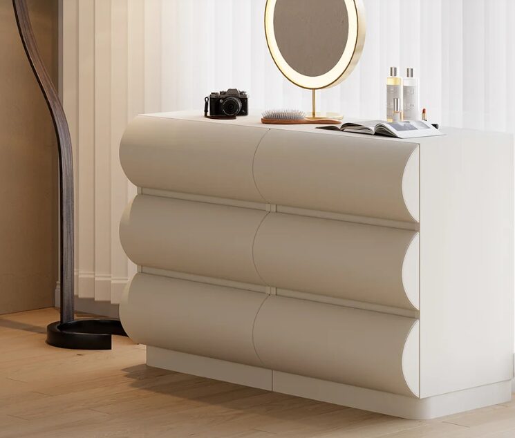 Linee, forme e decori geometrici: le madie che non passano inosservate Linee, forme e decori geometrici: le madie che non passano inosservate