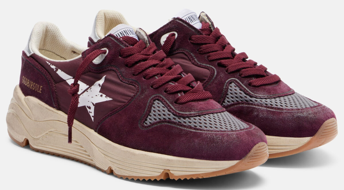 Sono di questo colore le sneakers più gettonate del momento. Che stile!