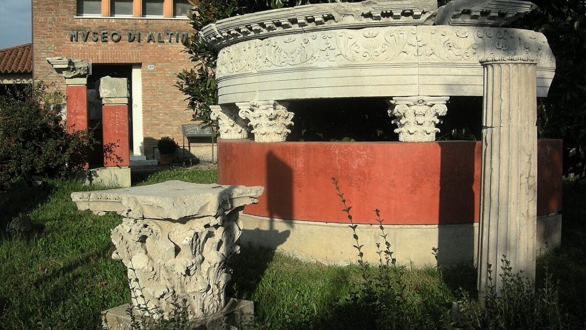 Il borgo dell’oro rosso è una bellezza abruzzese da scoprire ora! Il borgo dell’oro rosso è una bellezza abruzzese da scoprire ora!