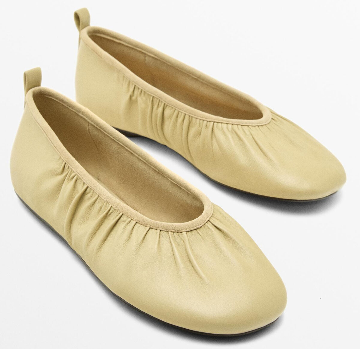 Le scarpe più gettonate della Primavera sono di questo colore