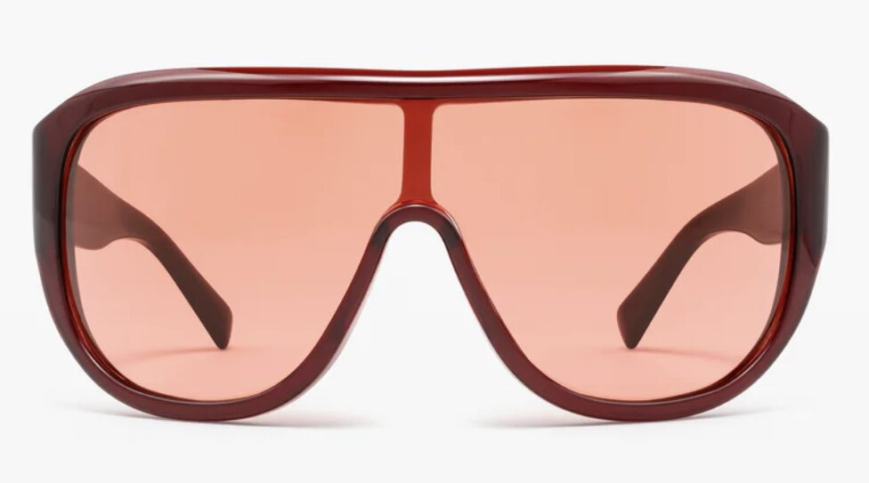 Qui gli occhiali da sole Aviator XL per dei look super accattivanti