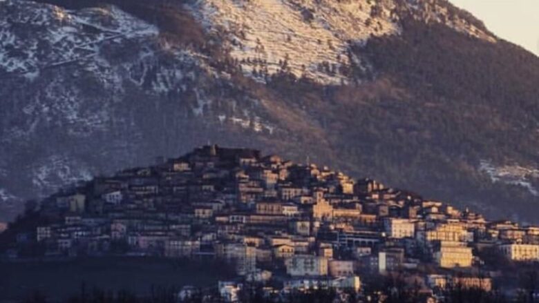Questo Borgo lucano è la meta perfetta per trascorrere un weekend tra natura e attrazioni uniche