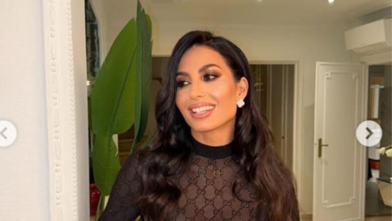 Elisabetta Gregoraci è una diva glamour con questo meraviglioso abito lungo con trasparenze firmato Gucci