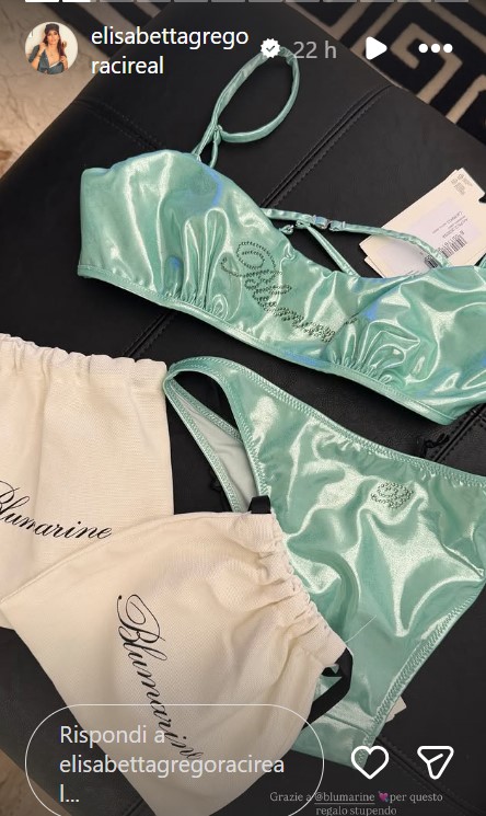 Elisabetta Gregoraci anticipa l’estate con questo bikini griffato che di sicuro sarà il must di stagione! Elisabetta Gregoraci anticipa l’estate con questo bikini griffato che di sicuro sarà il must di stagione!