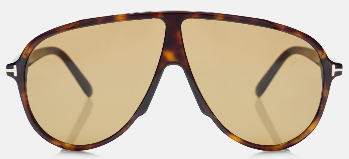 Qui gli occhiali da sole Aviator XL per dei look super accattivanti