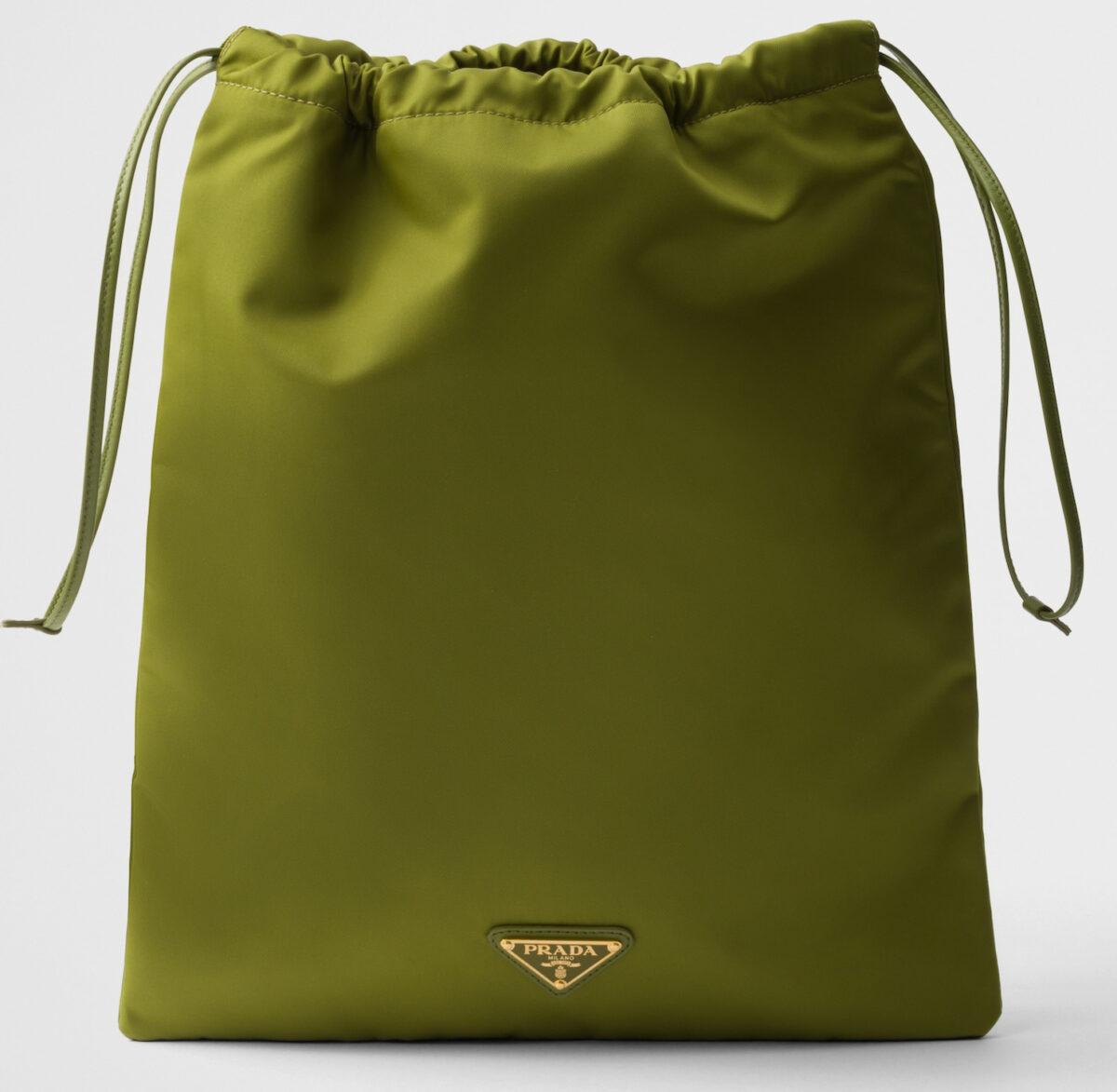 Le Borse a sacchetto più IN del momento per dei look super chic Le Borse a sacchetto più IN del momento per dei look super chic