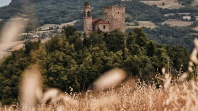 E’ uno dei Borghi più visitati dei Colli Piacentini, perfetto per una gita fuori porta in Primavera