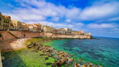 Sardegna in Primavera: itinerario di viaggio tra borghi, città, spiagge e natura