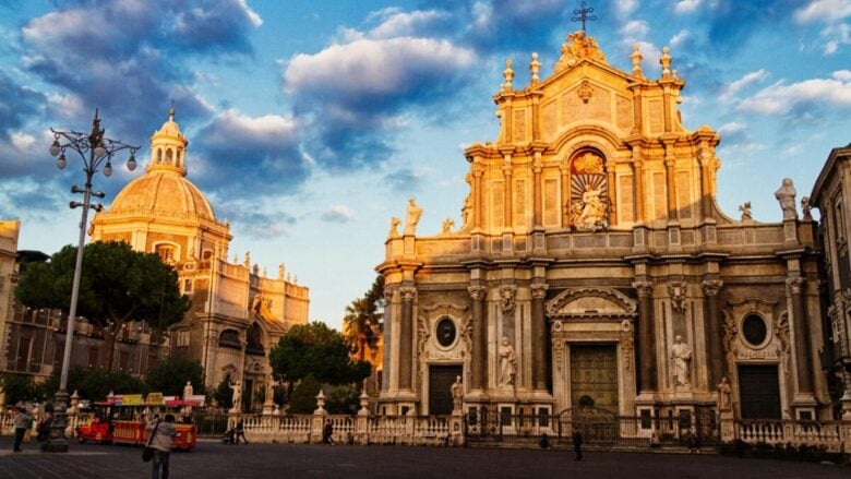 Weekend del 25 Aprile in Sicilia: un itinerario tra città, borghi e location uniche