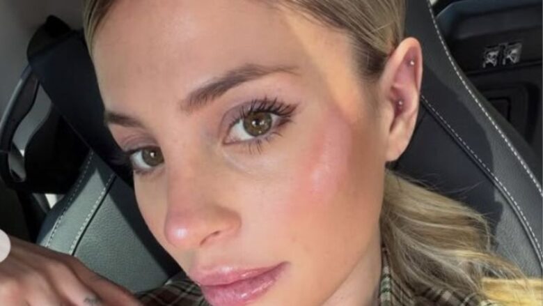 Chiara Nasti sfoggia sui social il suo prezioso orologio griffato: ma quanto costa?