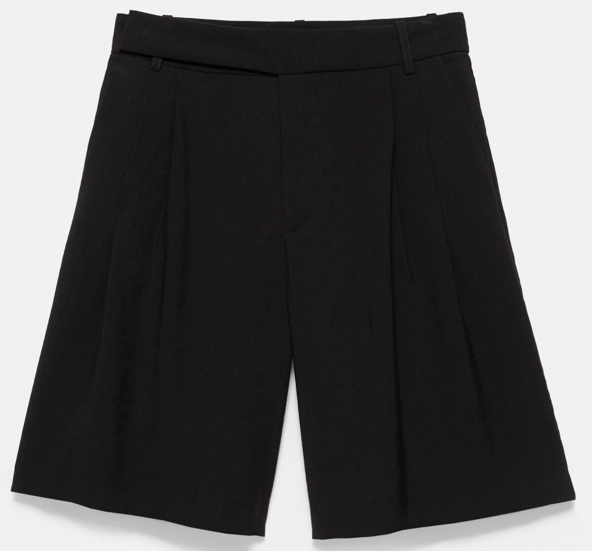 Sono tornati di moda i bermuda e io ne ho già selezionati 5 da avere assolutamente nell’armadio