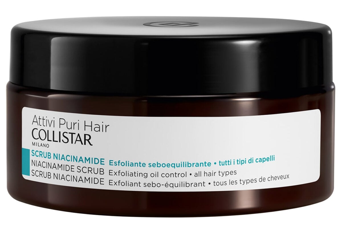 Scrub Capelli: ecco perché usarlo per dire addio alla cute grassa… Scrub Capelli: ecco perché usarlo per dire addio alla cute grassa…