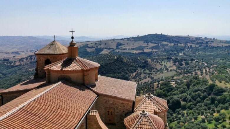 I Borghi segreti del Centro Italia che in primavera diventano irresistibili