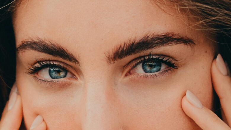 I consigli efficaci e i prodotti giusti per aprire lo sguardo con il make up