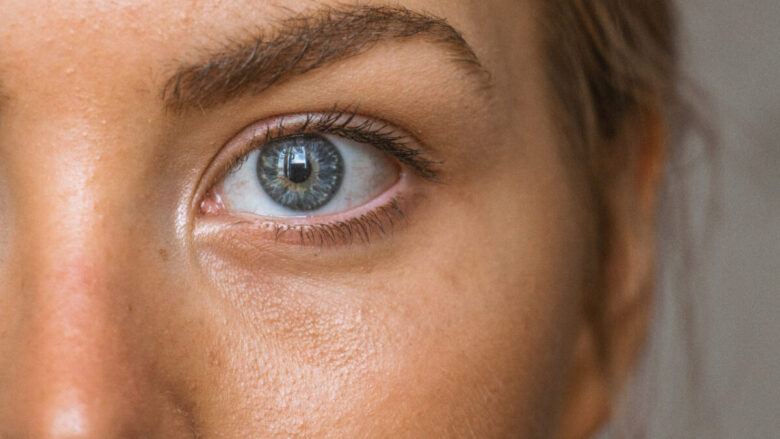 Non basta la cipria! 5 consigli infallibili per opacizzare la pelle grassa…