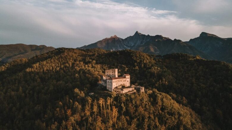 Viaggio fuori dai radar: 5 piccoli borghi autentici e poco conosciuti d’Italia da scoprire subito!