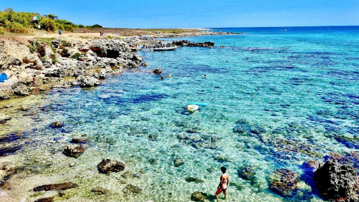 Mare caraibico, sabbia bianca e baie nascoste: le spiagge della Puglia che fanno impazzire i turisti Mare caraibico, sabbia bianca e baie nascoste: le spiagge della Puglia che fanno impazzire i turisti