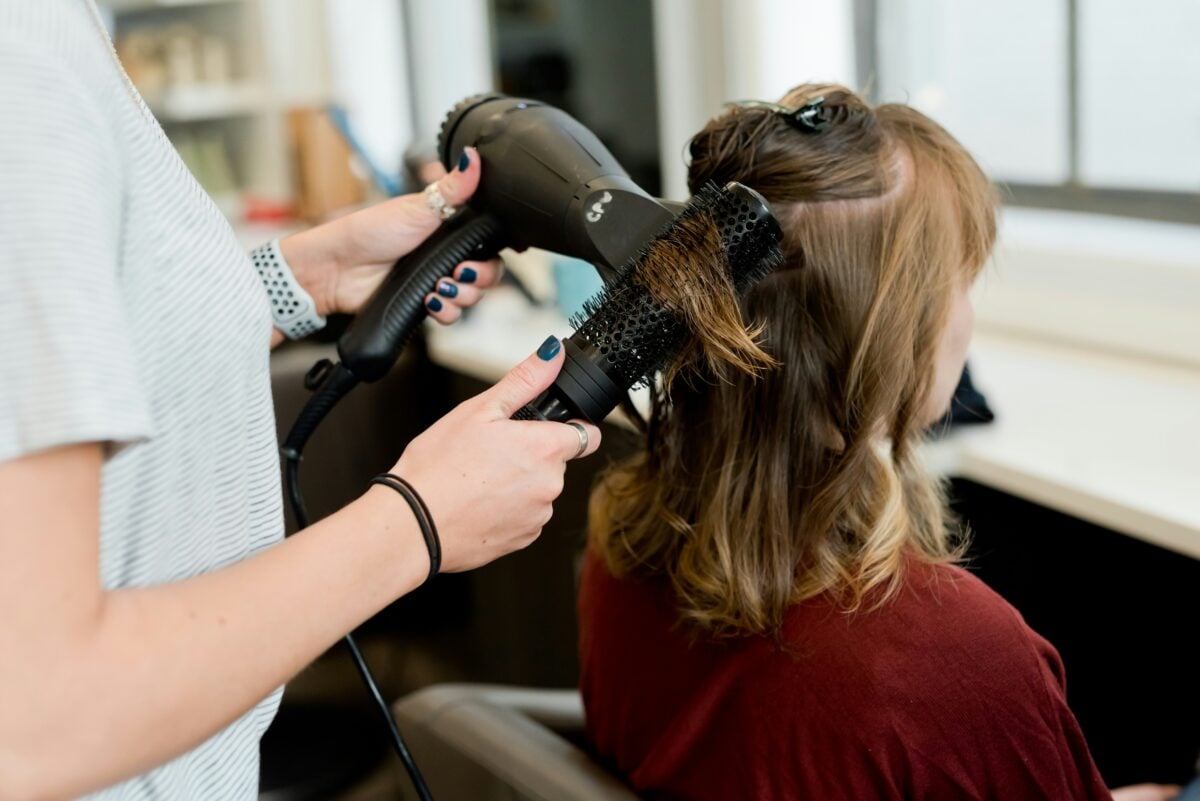 5 Consigli infallibili per gestire i capelli spessi e folti 5 Consigli infallibili per gestire i capelli spessi e folti