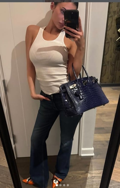 Kylie Jenner, Look casual-chic con la borsa che vale più di 30 mila euro!