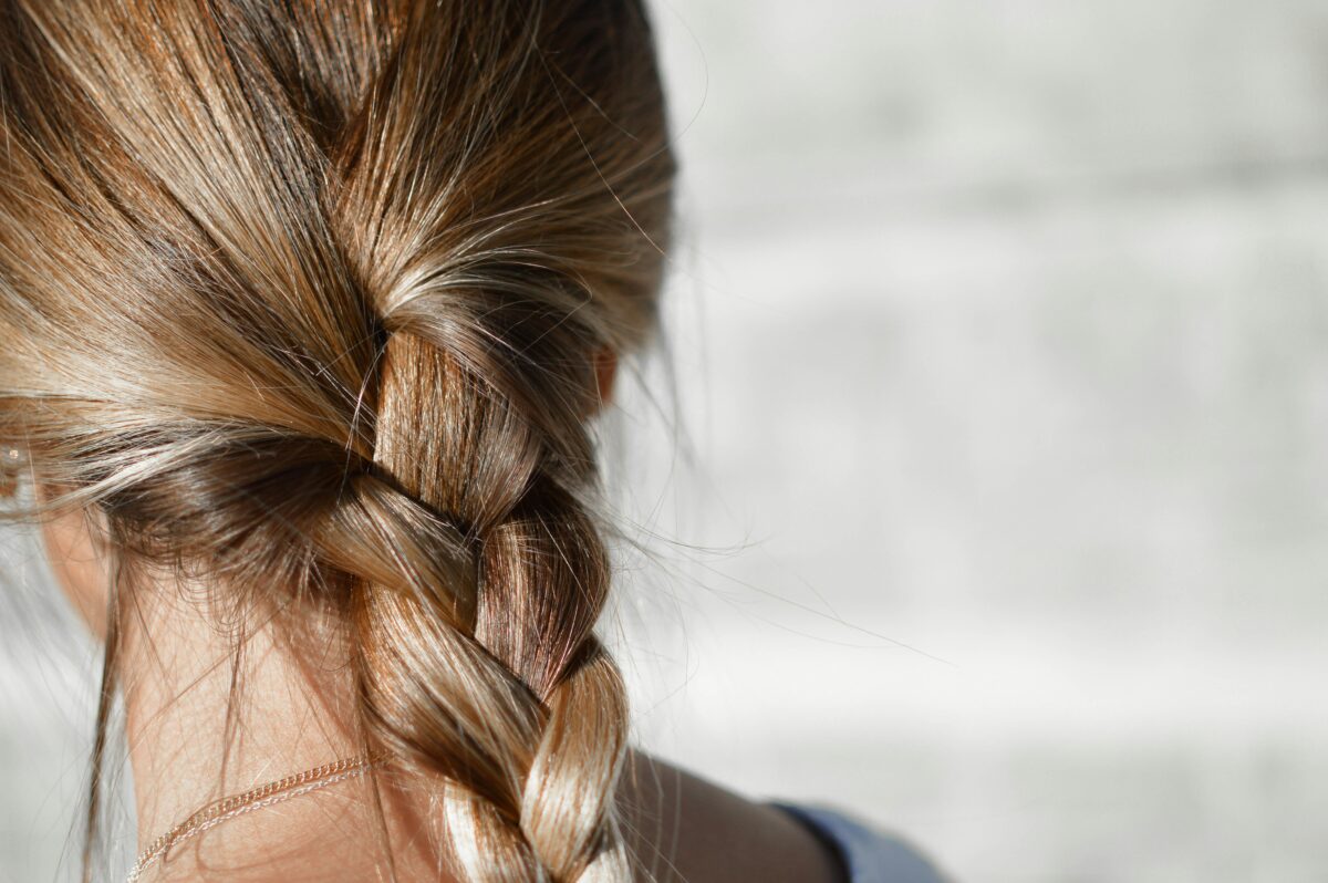 5 Consigli infallibili per gestire i capelli spessi e folti 5 Consigli infallibili per gestire i capelli spessi e folti