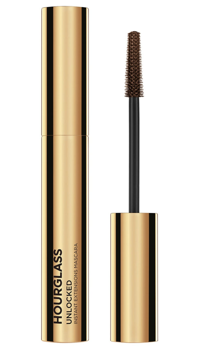 Il mascara marrone è il nuovo trend del momento, per uno sguardo deciso e femminile