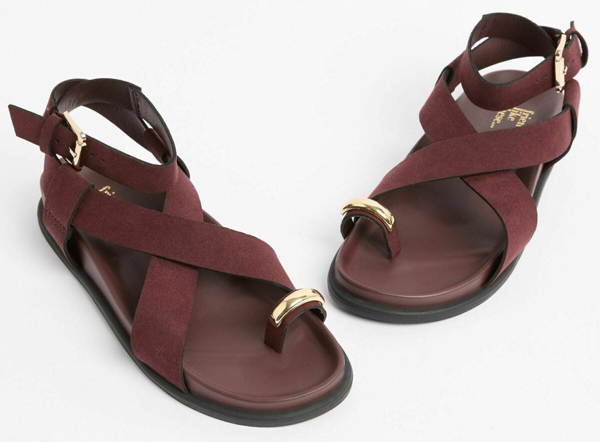 Non posso affrontare l’Estate senza questi sandali ringtoe, un inno al fashion Non posso affrontare l’Estate senza questi sandali ringtoe, un inno al fashion