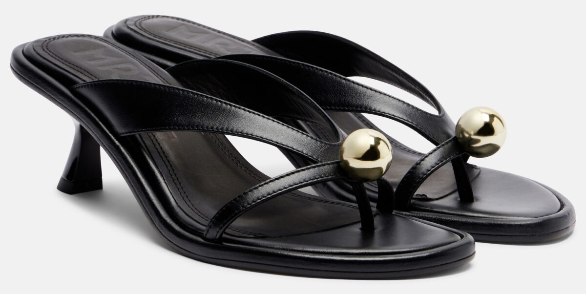 I sandali infradito con tacco per aggiungere un tocco in più ai look estivi I sandali infradito con tacco per aggiungere un tocco in più ai look estivi