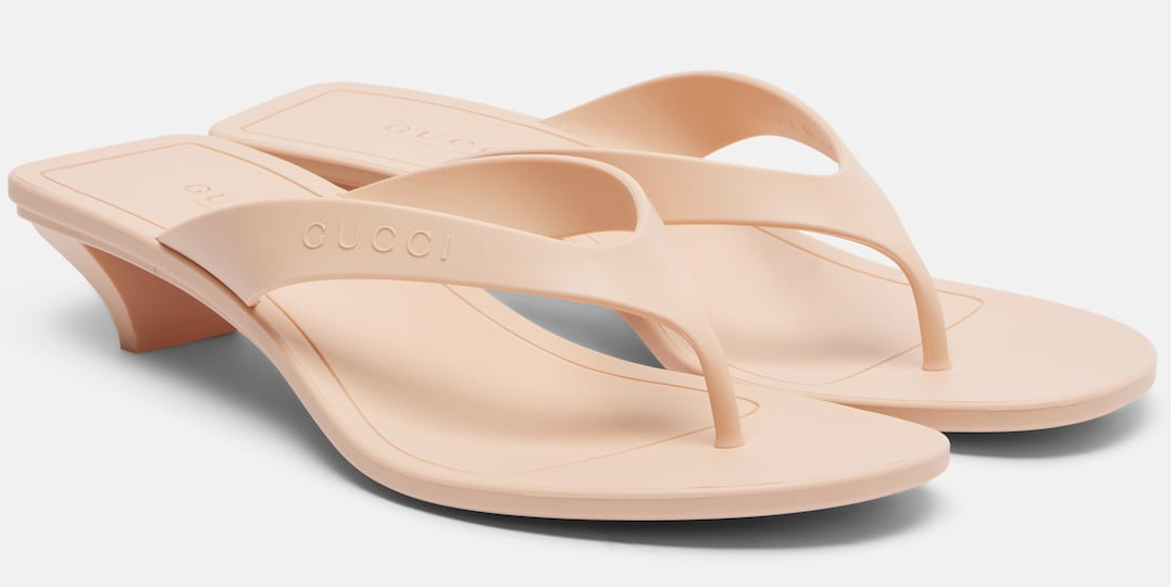 Le scarpe passe-partout dell’Estate? I sandali nude, un inno alla versatilità Le scarpe passe-partout dell’Estate? I sandali nude, un inno alla versatilità