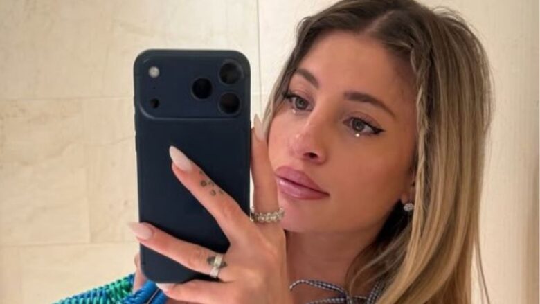 Chiara Nasti vola alle Maldive con l’abito fantasia perfetto per ogni occasione: scoprilo qui!