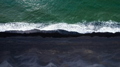 Spiagge nere in Italia: le più spettacolari dalla Toscana alla Sicilia