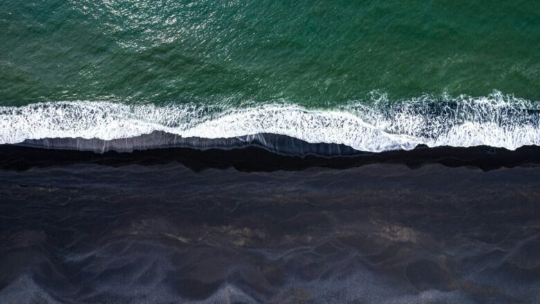 Spiagge nere in Italia: le più spettacolari dalla Toscana alla Sicilia