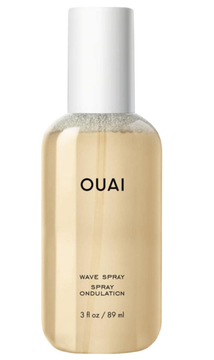 Capelli ondulati senza piastra: ecco come realizzarli Capelli ondulati senza piastra: ecco come realizzarli