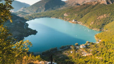 I borghi di montagna più belli dell’Abruzzo dove rifugiarsi dal caldo estivo
