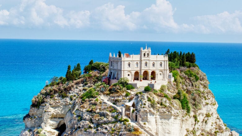 Sono questi i 5 borghi italiani dove andare questa Estate prima che diventino virali