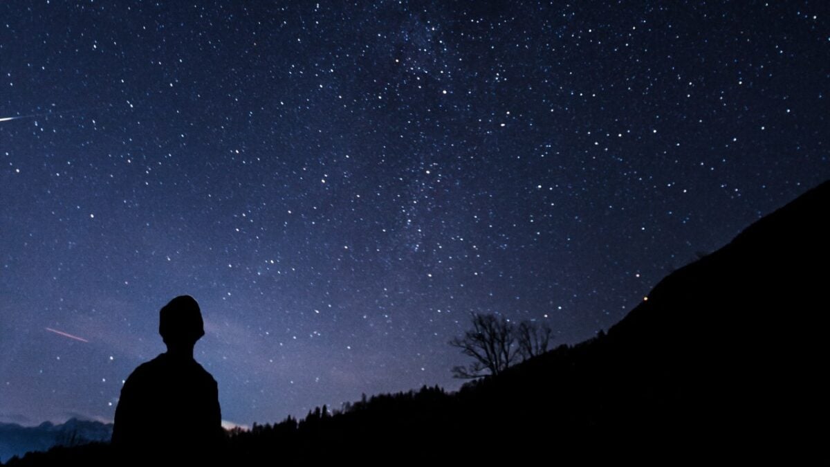 Questi 5 borghi italiani sono posti perfetti per vivere la magia della notte di San Lorenzo e ammirare le stelle Questi 5 borghi italiani sono posti perfetti per vivere la magia della notte di San Lorenzo e ammirare le stelle
