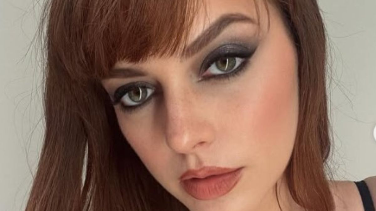 Annalisa lascia tutti senza fiato con il suo total black Look e stivali alti in vernice FOTO Annalisa lascia tutti senza fiato con il suo total black Look e stivali alti in vernice FOTO