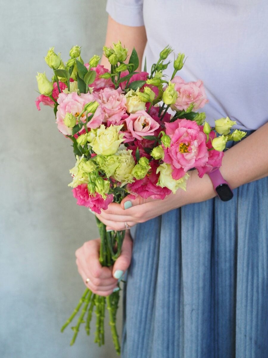 Come far durare più a lungo i fiori recisi in estate: 7 consigli da fiorista Come far durare più a lungo i fiori recisi in estate: 7 consigli da fiorista