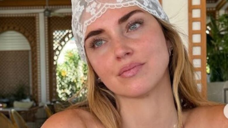 Chiara Ferragni sfoggia il beach look di super tendenza per questa stagione FOTO