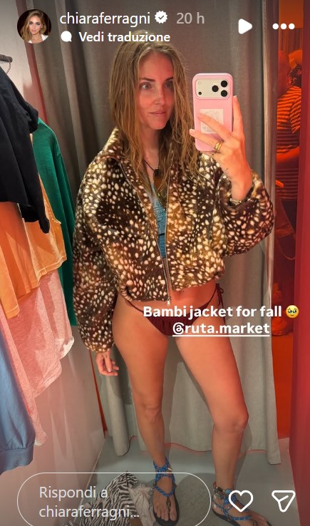Chiara Ferragni anticipa le tendenze dell’autunno con la stampa Bambi FOTO Chiara Ferragni anticipa le tendenze dell’autunno con la stampa Bambi FOTO