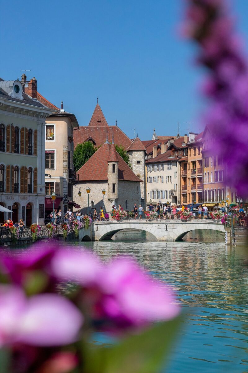 Dove andare in autunno in Europa: le città e i borghi perfetti per un weekend tra foliage, cultura e buon cibo Dove andare in autunno in Europa: le città e i borghi perfetti per un weekend tra foliage, cultura e buon cibo