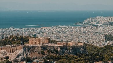 Atene non è solo l’Acropoli: 7 luoghi da vedere per scoprire davvero la città