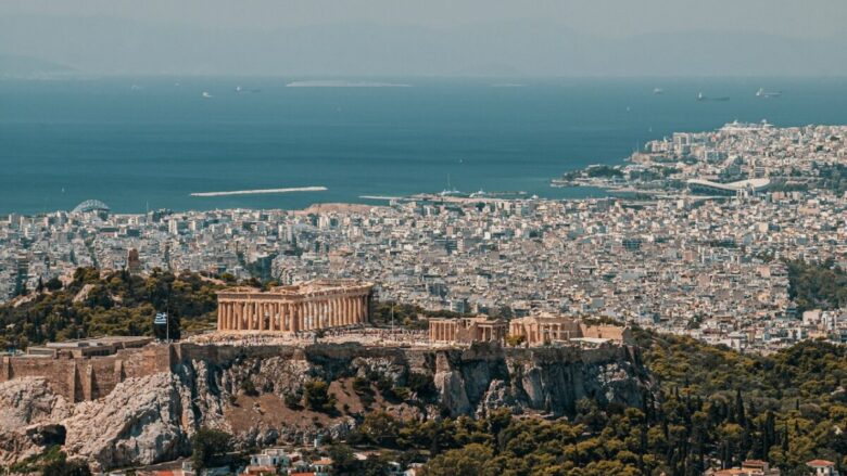 Atene non è solo l’Acropoli: 7 luoghi da vedere per scoprire davvero la città