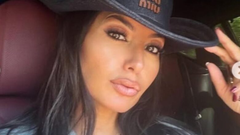 Elisabetta Gregoraci sfila a Venezia 2026 con un violet Look firmato Ermanno Scervino