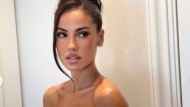Giulia De Lellis sfila a Venezia 2026 con l’abito creato con i vecchi centrini della nonna e bisnonna: il dolce omaggio alla sua famiglia