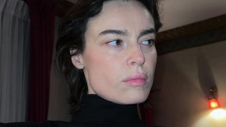 Kasia Smutniak è la regina indiscussa di Venezia 2026 con il suo iconico completo mannish FOTO